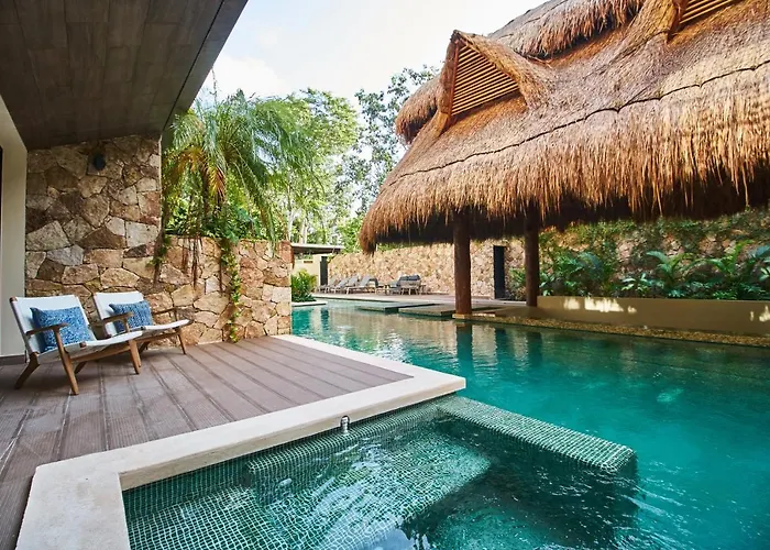 Luxury Poolside Gem With Pool, Jacuzzi & Gym Tulum