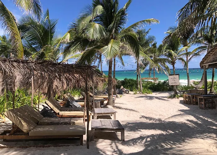 Luxury Poolside Gem With Pool, Jacuzzi & Gym Tulum
